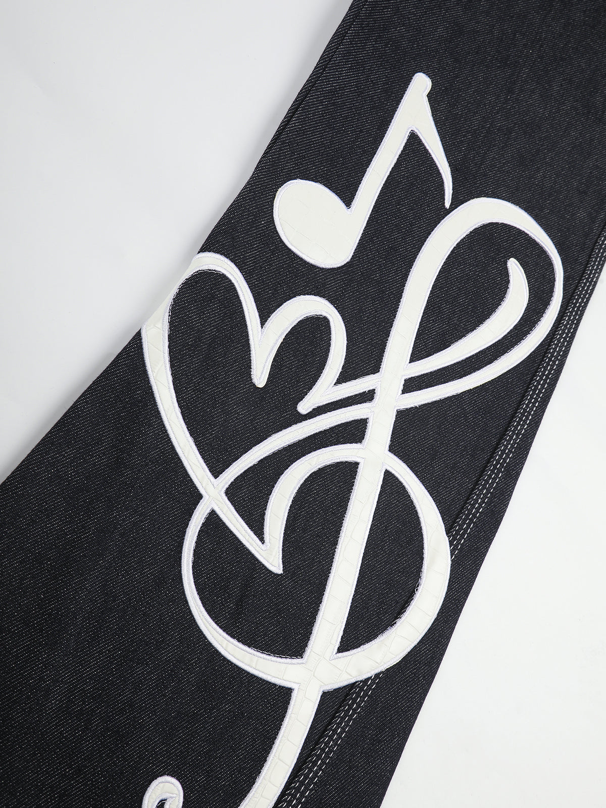 Musical Clef MP3 Earphone Graphic Contrast-Pocket Straight Denim Jeans
