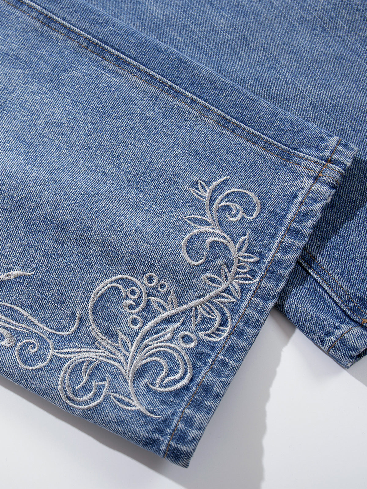 Scroll-Embroidered Baggy Jeans